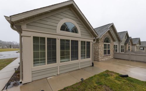 2621 Bluestone Cir, Kalamazoo MI  49009-6761 exterior