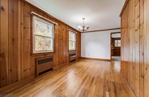 54 Nishuane Rd, Montclair NJ  07042-2425 exterior