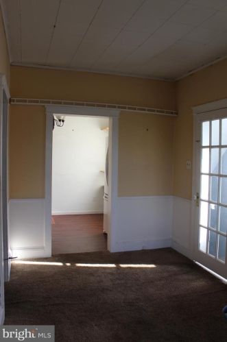 6705 Glenloch St, Philadelphia PA 19135-2224 exterior