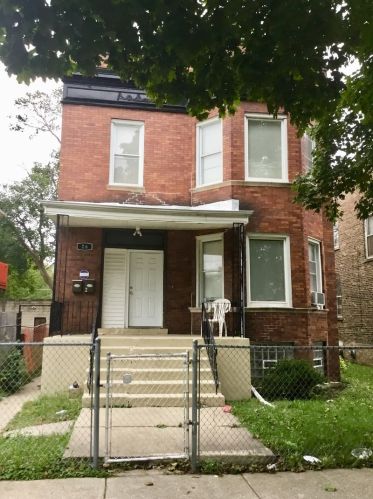 26 113th St, Chicago, IL 60628-4916