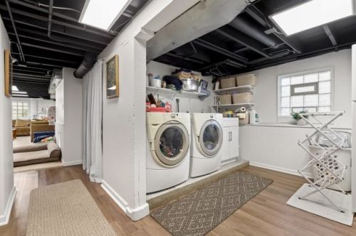 3232 Belle Plaine Ave, Chicago IL 60618-2338 exterior