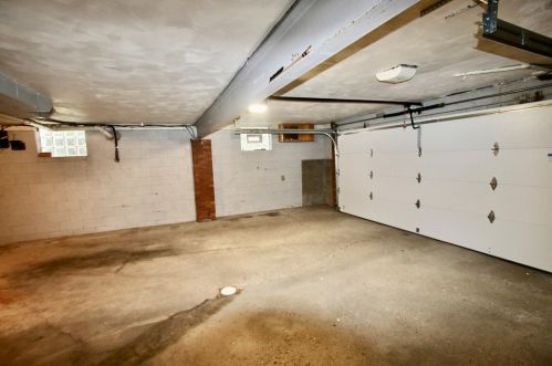 2351 Allender Ave, Pittsburgh PA 15220-3903 exterior