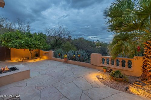 6730 Chapultapec Cir, Tucson AZ  85750-1001 exterior