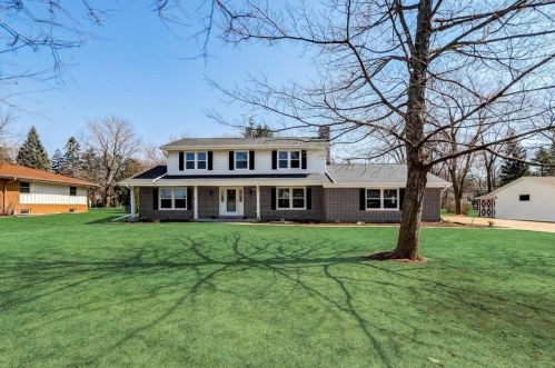 4870 82, Milwaukee WI 53220-4219 exterior