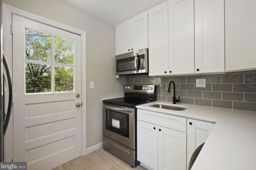 10300 Insley St, Silver Spring MD  20902-4931 exterior