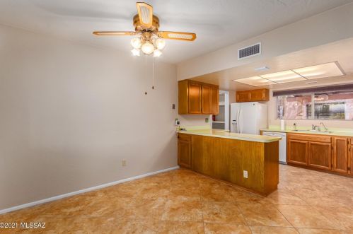 4578 Camino De Ln Codorniz, Tucson AZ 85745-9592 exterior