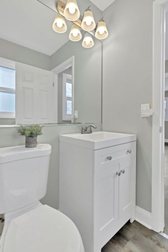 202 Walnut Dr, Saint Charles IL  60174-1540 exterior