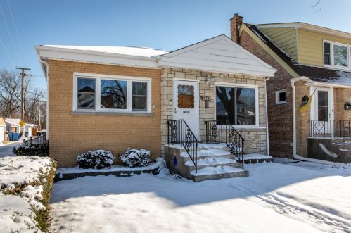 6363 Merrimac Ave, Chicago, IL 60646-3707