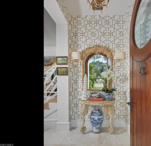 909 10th Ave, Naples, FL 34102-3631