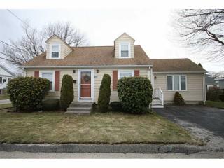 107 Southern St, Cranston, RI 02920-5120