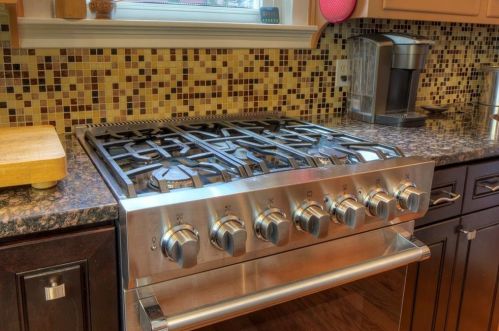 262 Gibbs Ave, Middletown RI 02840-2239 exterior