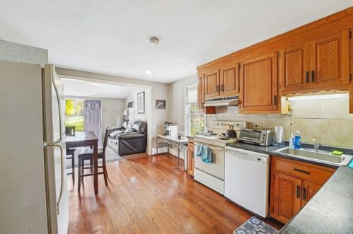 305 Francis St, New Britain CT  06053-3057 exterior