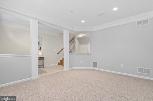 5124 Knapp Pl, Alexandria VA 22304-8637 exterior