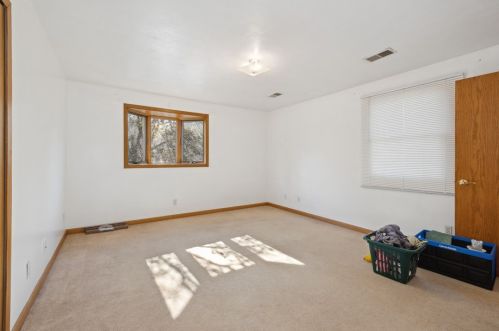 41 Glenmore Ave, Pittsburgh PA 15216-2124 exterior