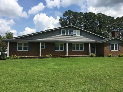 300 Anderson Dr, Robersonville, NC 27871-9410