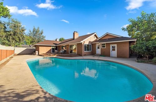 1837 Las Lanas Ln, Fullerton CA  92833-1814 exterior