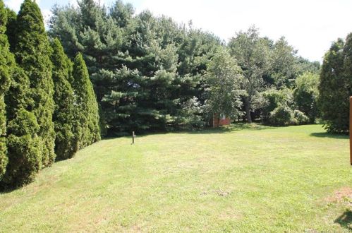 37 Lyda Dr, Milford, CT 06460-3756