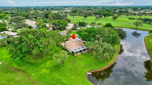 44 Hampshire Ln, Boynton Beach FL 33436-7414 exterior