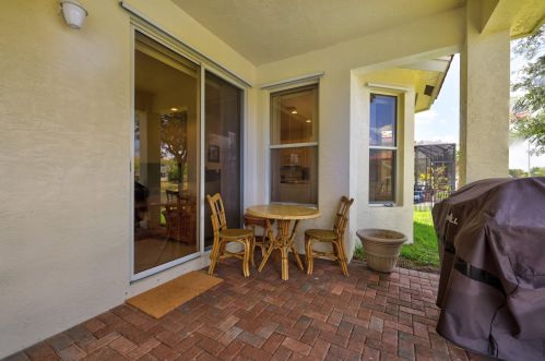 1839 Jamesport Dr, Fort Pierce FL 34953-4599 exterior