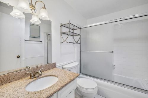 10137 Fieldfare Ct, Dallas TX 75229-6220 exterior