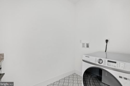 5805 Beech Ave, Bethesda MD  20817-3407 exterior