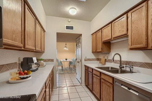 1972 Misty Hollow Ln, Tucson AZ  85704-0953 exterior