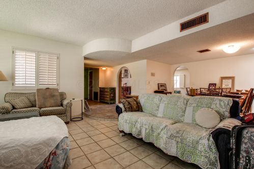 2402 Shade Tree Cir, Tucson, AZ 85715-3738