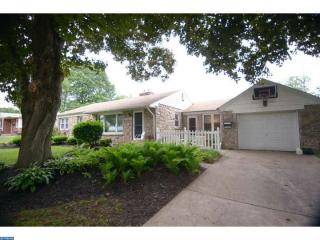 1446 Kelchner Rd, Bethlehem, PA 18018-1517