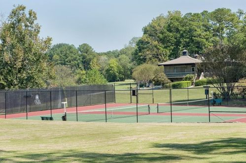 178 Maribeau Sq, Atlanta GA 30327-4040 exterior