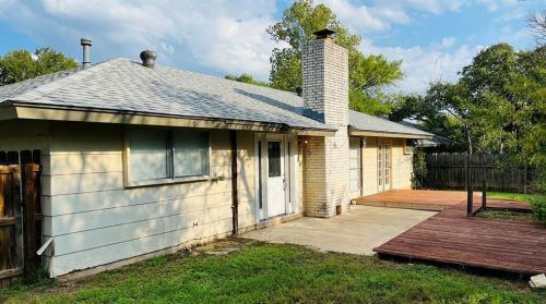 5805 Buffalo Pass, Austin TX  78745-3503 exterior