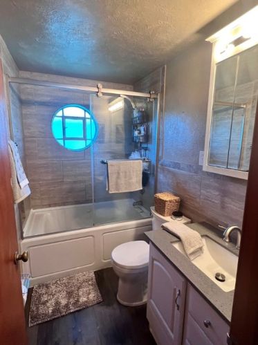 6715 Buchanan Ave, Pittsburgh PA  15122-2729 exterior