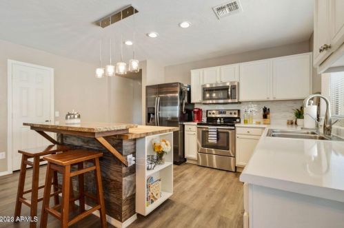 7009 31st Dr, Phoenix AZ  85041-9323 exterior