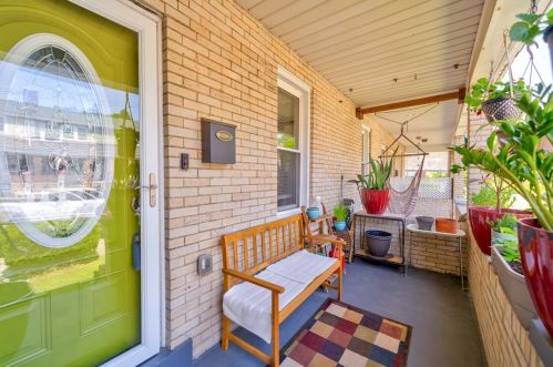 1704 Jancey St, Pittsburgh PA  15206-1146 exterior