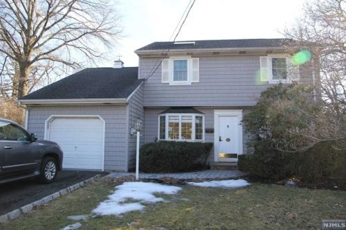 284 Hickory Ave, Tenafly NJ  07670-1433 exterior