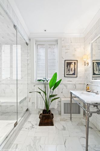 1521 State Pkwy, Chicago IL 60610-1613 exterior