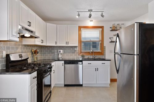 834 Algonquin Ave, Saint Paul MN 55119-3701 exterior