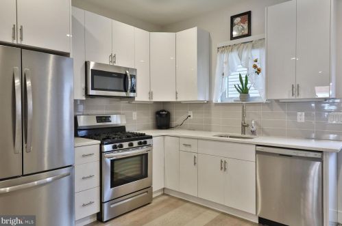 2317 Coral St, Philadelphia PA  19125-1513 exterior