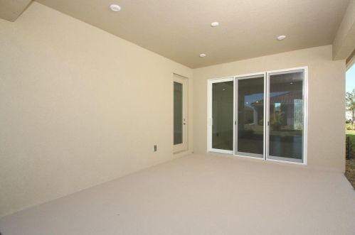 9521 Royal Poinciana Dr, Fort Pierce FL 34987-2514 exterior