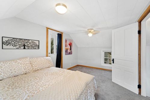 1235 Arlington Ave, Manitowoc WI 54220-2628 exterior