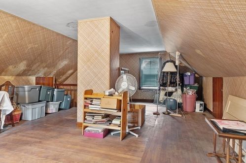 30 Clement Ave, Peabody MA 01960-6107 exterior