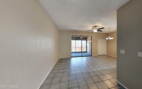 8651 Little Oak Ln, Tucson, AZ 85704-0940