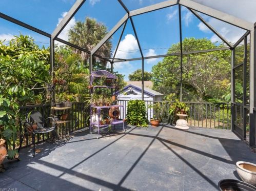 4760 Pine St, Naples, FL 34112-6429