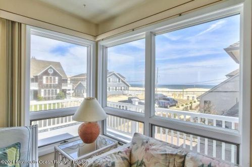 4 Camden Ave, Lavallette NJ  08735-2326 exterior