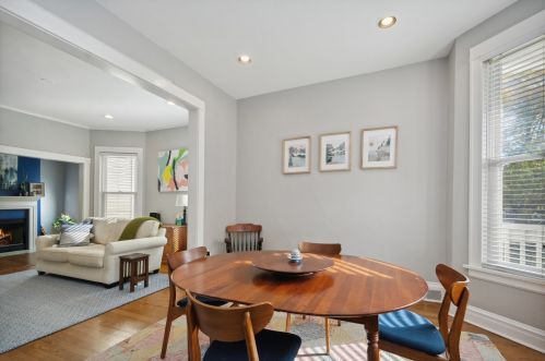 1338 Grace St, Chicago IL  60613-2825 exterior