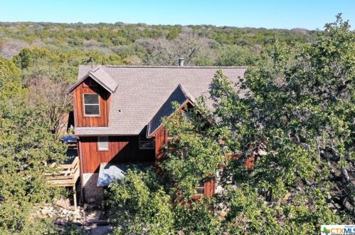 1751 Winding Crk Trl, Spring Branch TX 78070-5327 exterior