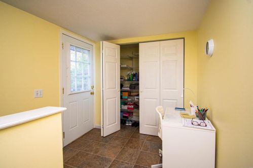 1242 Hyannis Dr, Saint Louis MO 63146-4639 exterior