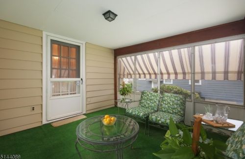 647 Coleman Pl, Westfield NJ 07090-4311 exterior