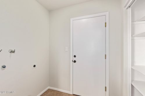 602 Behrend Dr, Phoenix AZ 85024-1871 exterior