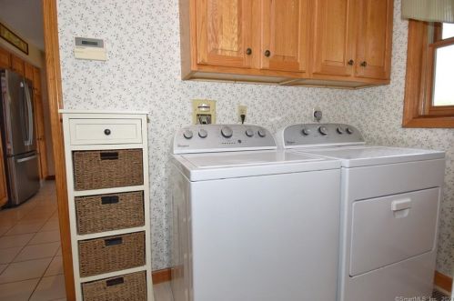 3 Ajellos Farm Rd, Seymour CT 06483-2363 exterior