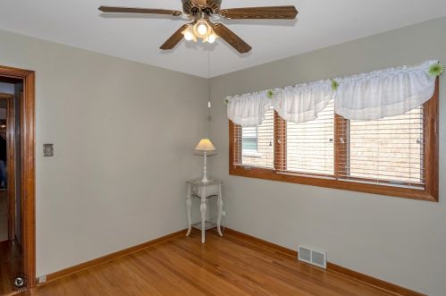 10108 Washtenaw Ave, Chicago IL 60645-3228 exterior